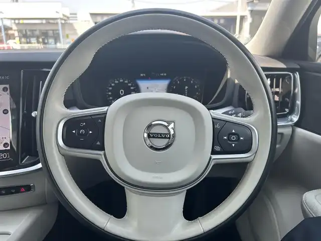 ボルボ Ｓ６０ 滋賀県 2020(令2)年 4.3万km パール HDDナビ/フルセグテレビ/アイドリングストップ/レザーシート（白）/シートヒーター/電動シート/全周囲カメラ/ドラレコ/ブラインドスポットセンサー/ETC/追従クルーズコントロール