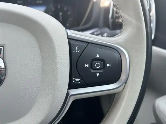 ボルボ Ｓ６０ 滋賀県 2020(令2)年 4.3万km パール HDDナビ/フルセグテレビ/アイドリングストップ/レザーシート（白）/シートヒーター/電動シート/全周囲カメラ/ドラレコ/ブラインドスポットセンサー/ETC/追従クルーズコントロール