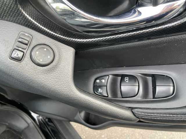 日産 エクストレイル ハイブリッド 宮城県 2016(平28)年 5.9万km ダイヤモンドブラック (株)IDOMが運営する【じしゃロン仙台店】の自社ローン専用車両になりますこちらは現金またはオートローンご利用時の価格です。自社ローンご希望の方は別途その旨お申付け下さい/ワンオーナー/純正OPナビ/フルセグ/インテリジェントキー/バックカメラ/パワーバックドア/ルーフレール/LEDヘッドライト/オートライト/シートヒーター/純正17インチAW