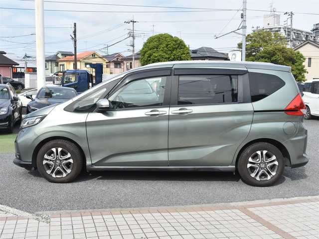 ホンダ フリード＋ クロスター ホンダセンシング 神奈川県 2019(令1)年 2.9万km シルバーミストグリーンM ワンオーナー/純正メモリナビ/フルセグテレビ/バックカメラ/アダプティブクルーズコントロール/プッシュスタート/スマートキー/両側パワースライドドア/ETC/LEDヘッドライト/スペスマートキー/保証書/取説/ナビ説/記録(R.2.3.5)