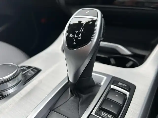 ＢＭＷ Ｘ４ ブラックアウト 福岡県 2017(平29)年 6.3万km サファイアブラックP インテリジェントセーフティ/サンルーフ/アダプティブクルーズコントロール/ブラインドスポットモニター/ヘッドアップディスプレイ/黒革シート/シートヒーター/純正ナビ/フルセグTV/Bluetooth/バックカメラ/パワーバックドア/LEDヘッドライト/オートライト/フロントフォグランプ/リアフォグランプ/前後ドライブレコーダー/純正19インチアルミホイール/ミラー一体型ETC/取扱説明書/スペアキー×1