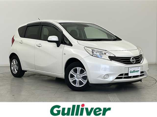 日産 ノート X DIG－S エマージェンシーB 宮城県 2013(平25)年 4.5万km ブリリアントホワイトパール アラウンドビューモニター/プリクラッシュセーフティ/車線逸脱/純正7型ナビ/BT.CD.DVD.SD.USB/ワンセグTV/ETC/プッシュスタート/スマートキー×２/アイドリングストップ/ハロゲンヘッドライト/純正フロアマッド/純正ホイールキャップ/純正ドアバイザー/横滑り防止機能