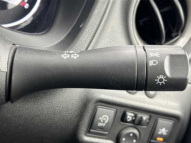 日産 ノート X DIG－S エマージェンシーB 宮城県 2013(平25)年 4.5万km ブリリアントホワイトパール アラウンドビューモニター/プリクラッシュセーフティ/車線逸脱/純正7型ナビ/BT.CD.DVD.SD.USB/ワンセグTV/ETC/プッシュスタート/スマートキー×２/アイドリングストップ/ハロゲンヘッドライト/純正フロアマッド/純正ホイールキャップ/純正ドアバイザー/横滑り防止機能