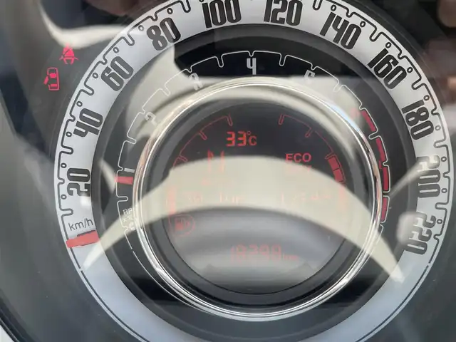 フィアット ５００Ｃ 1．2 ポップ 神奈川県 2021(令3)年 1.9万km 白