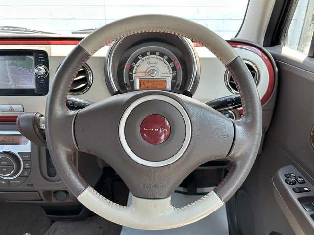 スズキ ラパン ショコラ X 埼玉県 2014(平26)年 7.7万km ピンク 純正ナビオーディオ/（AM/FM/BT/iPod/AUX/SD）/ワンセグテレビ/バックカメラ/アイドリングストップ/ドライブレコーダー前後/スペアキー１本（スマートキー）/プッシュスタード/純正フロアマット/保証書/車両/ナビ 取扱説明書
