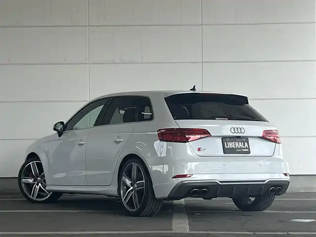 アウディ Ｓ３ スポーツバック 山形県 2020(令2)年 3.8万km グレイシアホワイトメタリック 4WD/アシスタンスパッケージ/・Audiサイドアシスト/・ハイビームアシスト/AudiMMIナビゲーション/・CD/DVD/フルセグTV/Bluetooth/USB/ドライブセレクト/バーチャルコックピット/レイン/ライトセンサー/マトリクスLEDヘッドライト/ナッパレザーシート/Audiプレセンス/速度警告/純正前後ドライブレコーダー /レーダー感知