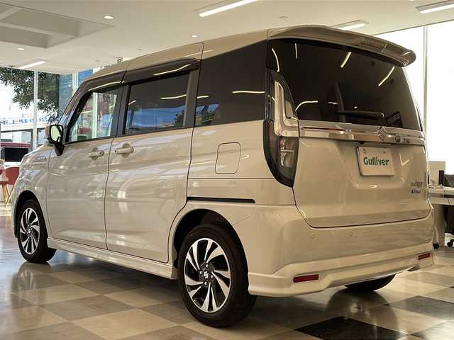 スズキ ソリオ バンディット HV MV 岐阜県 2023(令5)年 0.9万km ピュアホワイトP ワンオーナー/デュアルカメラブレーキサポート/9インチナビ/全周囲カメラ/フルセグTV/Bluetooth/ステアリングスイッチ/ビルトインETC/両側パワースライドドア/前席シートヒーター/LDA/レーダークルーズコントロール/リアサンシェード/LEDヘッドライト/ヘッドアップディスプレイ/前後ドライブレコーダー/アイドリングストップ/保証書/取扱説明書