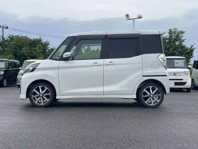 日産 デイズ ルークス ハイウェイスター Gターボ 山形県 2017(平29)年 3.9万km ホワイトパール 衝突被害軽減/純正SDナビ/　　【CD　DVD　BT　フルセグ　AUX　USB】/アラウンドビューモニター/両側パワースライドドア/クルーズコントロール/LEDオートライト/フォグランプ/オートマチックハイビーム/純正15インチアルミホイール/アイドリングストップ/横滑り防止装置/純正フロアマット/電動格納ミラー/インテリジェントキー/ETC