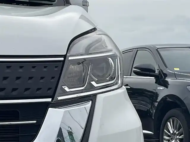 日産 デイズ ルークス ハイウェイスター Gターボ 山形県 2017(平29)年 3.9万km ホワイトパール 衝突被害軽減/純正SDナビ/　　【CD　DVD　BT　フルセグ　AUX　USB】/アラウンドビューモニター/両側パワースライドドア/クルーズコントロール/LEDオートライト/フォグランプ/オートマチックハイビーム/純正15インチアルミホイール/アイドリングストップ/横滑り防止装置/純正フロアマット/電動格納ミラー/インテリジェントキー/ETC