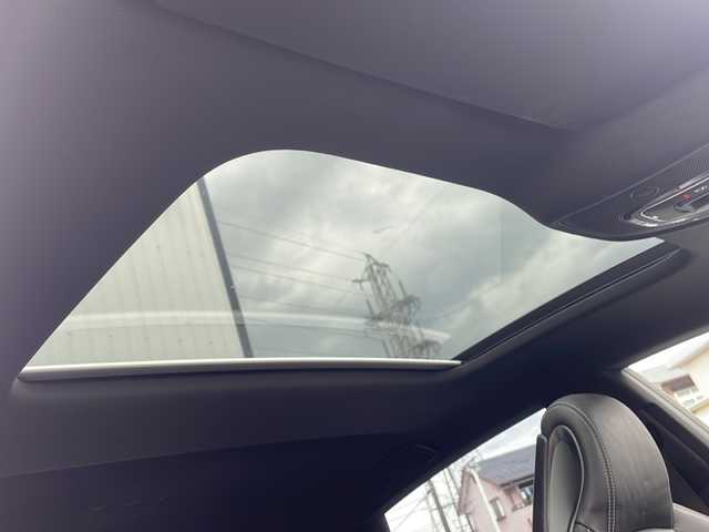 アウディ Ｓ５ スポーツバック 三重県 2018(平30)年 9.2万km グレイシアホワイトメタリック 純正ナビ /全周囲 /サンルーフ /本革シート/ビルトインETC /前方ドライブレコーダー/パーキングアシスト /前後コーナーセンサー /パワーバックドア /前席シートヒーター /前席パワーシート /クルーズコントロール /レーダー探知機 /革巻きステアリング/ステアリングスイッチ/LEDヘッドライト/電動格納ミラー/禁煙車