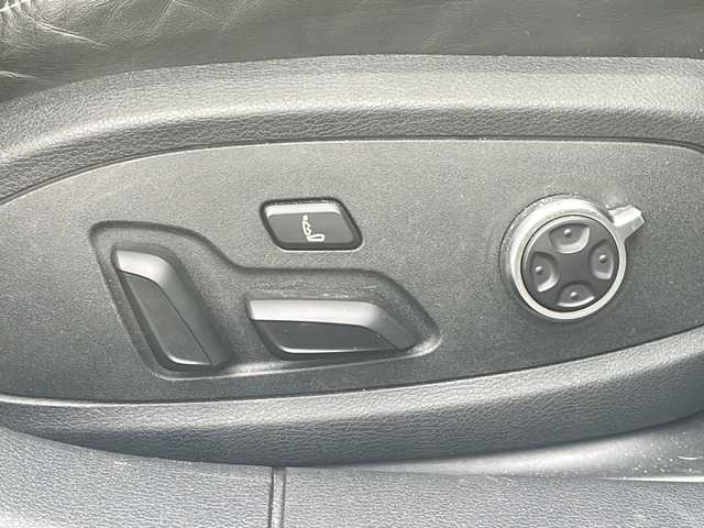 アウディ Ｓ５ スポーツバック 三重県 2018(平30)年 9.2万km グレイシアホワイトメタリック 純正ナビ /全周囲 /サンルーフ /本革シート/ビルトインETC /前方ドライブレコーダー/パーキングアシスト /前後コーナーセンサー /パワーバックドア /前席シートヒーター /前席パワーシート /クルーズコントロール /レーダー探知機 /革巻きステアリング/ステアリングスイッチ/LEDヘッドライト/電動格納ミラー/禁煙車