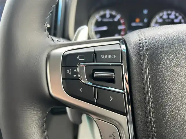 三菱 デリカＤ：５ シャモニー 福島県 2025(令7)年 0.1千km ブラックダイヤモンド CHAMONIX (8人)　/4WD　e-Assist/ALPINE　D:5専用11型ナビゲーション/「DTV/DVD/CD/AM/FM/USB/BT/HDMI」/アラウンドビューカメラ/アダプティブクルーズコントロール/運転席パワーシート/前席シートヒーター・エアシート/ステアリングヒーター/ステアリングリモコン/パドルシフト/両側電動スライドドア/電動パーキングブレーキ/オートLEDヘッドライト/プッシュスタート/キーレスエントリー/アイドリングストップ