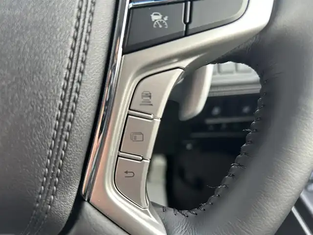 三菱 デリカＤ：５ シャモニー 福島県 2025(令7)年 0.1千km ブラックダイヤモンド CHAMONIX (8人)　/4WD　e-Assist/ALPINE　D:5専用11型ナビゲーション/「DTV/DVD/CD/AM/FM/USB/BT/HDMI」/アラウンドビューカメラ/アダプティブクルーズコントロール/運転席パワーシート/前席シートヒーター・エアシート/ステアリングヒーター/ステアリングリモコン/パドルシフト/両側電動スライドドア/電動パーキングブレーキ/オートLEDヘッドライト/プッシュスタート/キーレスエントリー/アイドリングストップ