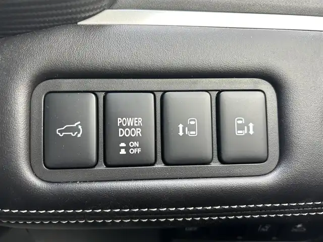 三菱 デリカＤ：５ シャモニー 福島県 2025(令7)年 0.1千km ブラックダイヤモンド CHAMONIX (8人)　/4WD　e-Assist/ALPINE　D:5専用11型ナビゲーション/「DTV/DVD/CD/AM/FM/USB/BT/HDMI」/アラウンドビューカメラ/アダプティブクルーズコントロール/運転席パワーシート/前席シートヒーター・エアシート/ステアリングヒーター/ステアリングリモコン/パドルシフト/両側電動スライドドア/電動パーキングブレーキ/オートLEDヘッドライト/プッシュスタート/キーレスエントリー/アイドリングストップ