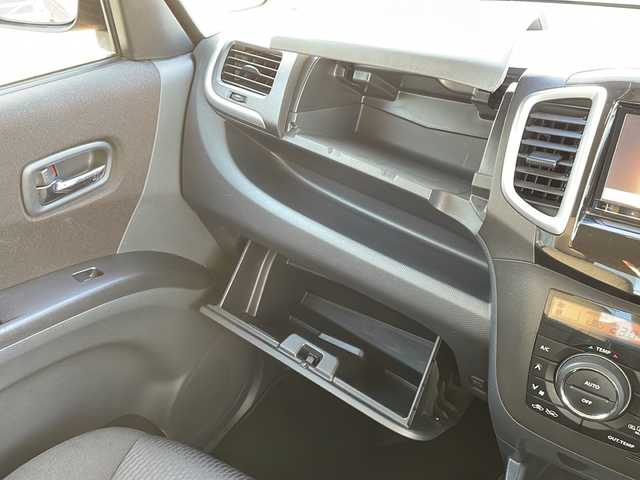 スズキ ソリオ G4 新潟県 2013(平25)年 7.8万km クラッシーレッドパール 社外メモリナビ(AVIC-MRZ02)/(AM/FM/CD/SD)/ワンセグTV/片側パワースライドドア/シートヒーター/プッシュスタート　/スペアキー/AW付スタッドレスタイヤ積み込み