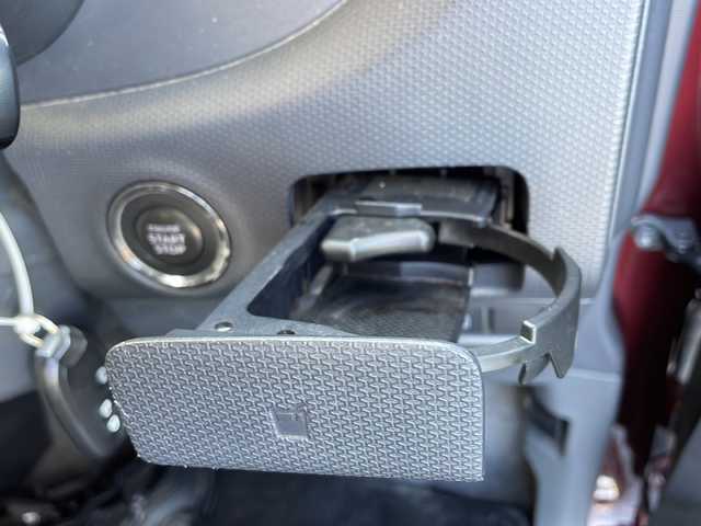 スズキ ソリオ G4 新潟県 2013(平25)年 7.8万km クラッシーレッドパール 社外メモリナビ(AVIC-MRZ02)/(AM/FM/CD/SD)/ワンセグTV/片側パワースライドドア/シートヒーター/プッシュスタート　/スペアキー/AW付スタッドレスタイヤ積み込み