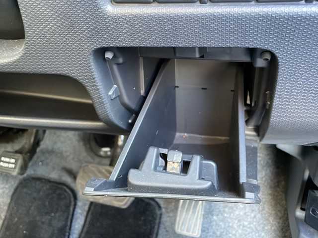 スズキ ソリオ G4 新潟県 2013(平25)年 7.8万km クラッシーレッドパール 社外メモリナビ(AVIC-MRZ02)/(AM/FM/CD/SD)/ワンセグTV/片側パワースライドドア/シートヒーター/プッシュスタート　/スペアキー/AW付スタッドレスタイヤ積み込み