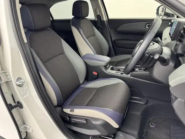 ホンダ ヴェゼル ハイブリッド e:HEV X HuNTパッケージ 福岡県 2024(令6)年 0.7万km プラチナホワイトパール 純正９型ナビ　/バックカメラ　/ＥＴＣ　/アダプティブクルコン　/コーナーセンサー　/衝突軽減ブレーキ　/レーンキープ　/アクセル踏み間違い防止　/ヒルディセントコントロール　/パドルシフト　/純正１６インチＡＷ　/ＬＥＤヘッドライト