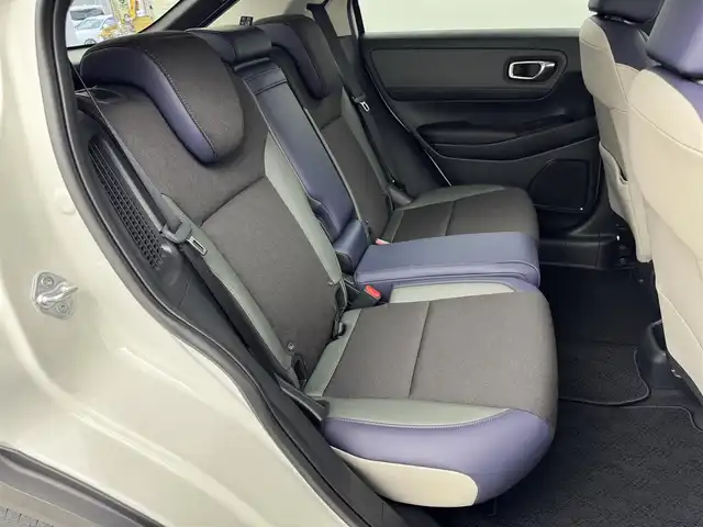 ホンダ ヴェゼル ハイブリッド e:HEV X HuNTパッケージ 福岡県 2024(令6)年 0.7万km プラチナホワイトパール 純正９型ナビ　/バックカメラ　/ＥＴＣ　/アダプティブクルコン　/コーナーセンサー　/衝突軽減ブレーキ　/レーンキープ　/アクセル踏み間違い防止　/ヒルディセントコントロール　/パドルシフト　/純正１６インチＡＷ　/ＬＥＤヘッドライト