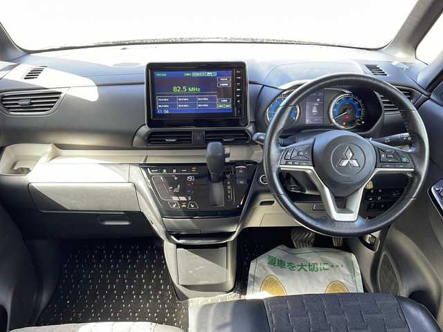 三菱 デリカミニ G プレミアム 新潟県 2023(令5)年 3万km アメジストブラック 純正ディスプレイオーディオ/４WD/衝突軽減/レーンキープアシスト/クルーズコントロール/コーナーセンサー/全周囲カメラ/両側パワースライドドア/革巻きステア/ステアリングスイッチ/ステアリングヒーター/ハーフレザー/シートヒーター/フロアマット/LEDヘッドライト/フォグランプ/ウィンカーミラー/電格ミラー/ドアバイザー/マッドフラップ