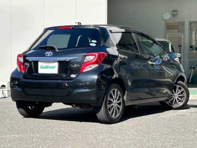 トヨタ ヴィッツ F LEDエディション 宮城県 2016(平28)年 9.9万km ブラックマイカ 純正SDナビ/・CD/Bluetooth/ワンセグTV/HIDヘッドライト/社外アルミ＆ノーマルタイヤ/社外アルミ＆スタッドレス積込/横滑り防止装置/プッシュスタート/スマートキー/スペアキー/保証書/取扱説明書