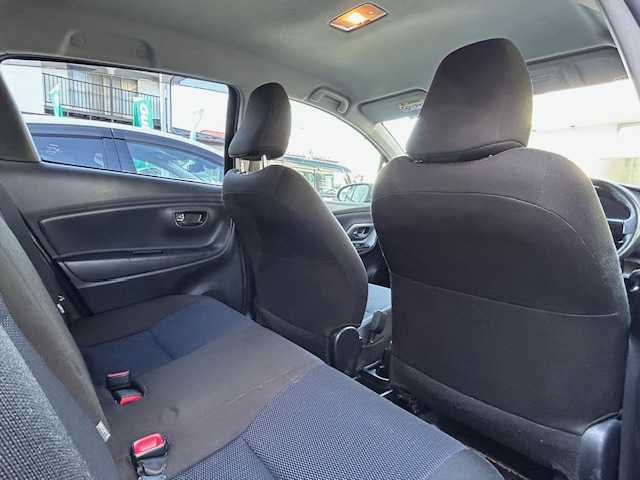 トヨタ ヴィッツ F LEDエディション 宮城県 2016(平28)年 9.9万km ブラックマイカ 純正SDナビ/・CD/Bluetooth/ワンセグTV/HIDヘッドライト/社外アルミ＆ノーマルタイヤ/社外アルミ＆スタッドレス積込/横滑り防止装置/プッシュスタート/スマートキー/スペアキー/保証書/取扱説明書