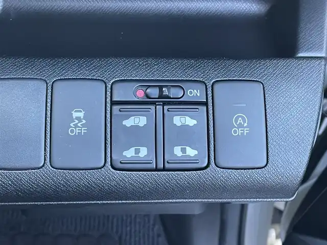 ホンダ ステップワゴン スパーダ Z 岐阜県 2013(平25)年 12.6万km ホワイトオーキッドパール (株)IDOMが運営する【じしゃロン多治見店】の自社ローン専用車両になります。こちらは現金またはオートローンご利用時の価格です。自社ローンご希望の方は別途その旨お申付け下さい。/ディーラーオプションナビ/　（Bluetooth/DVD/フルセグ）/両側パワースライドドア/純正フリップダウンモニター/アイドリングストップ/オートライト/フォグランプ/バックカメラ/ETC