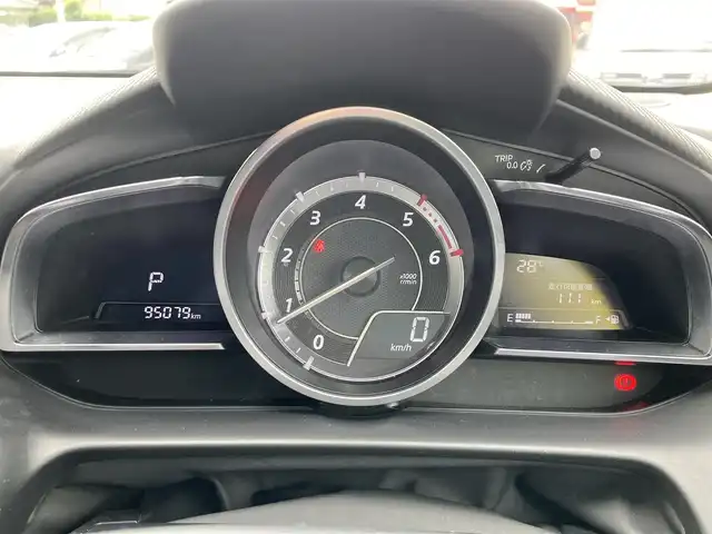マツダ デミオ XD ツーリング 静岡県 2014(平26)年 9.5万km ダイナミックブルーマイカ (株)IDOMが運営する【じしゃロン焼津店】の自社ローン専用車両になります。こちらは現金またはオートローンご利用時の価格です。自社ローンご希望の方は別途その旨お申付け下さい　/純正ＳＤナビ/（フルセグＴＶ/Ｂｌｕｅｔｏｏｔｈ接続/ＣＤ/ＤＶＤ）/衝突軽減ブレーキ/バックカメラ/クルーズコントロール/ヘッドアップディスプレイ/ＥＴＣ/ＬＥＤヘッドライト/オートライト