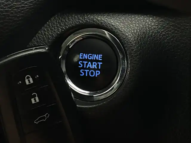 トヨタ ＲＡＶ４ G Zパッケージ 新潟県 2020(令2)年 3.1万km アティチュードブラックマイカ 純正ディスプレイオーディオ/　　FM/AM/USB/BT/バックカメラ/パワーバックドア/オートハイビーム/デジタルインナーミラー/レーダークルーズ/サンルーフ/純正アルミホイール/パワーシート/シートヒーター/ウィンカーミラー/レザーシート/４ＷＤ/ステアリングスイッチ/サイドカメラ/スマートキー/電動格納ミラー