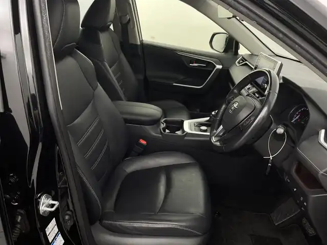 トヨタ ＲＡＶ４ G Zパッケージ 新潟県 2020(令2)年 3.1万km アティチュードブラックマイカ 純正ディスプレイオーディオ/　　FM/AM/USB/BT/バックカメラ/パワーバックドア/オートハイビーム/デジタルインナーミラー/レーダークルーズ/サンルーフ/純正アルミホイール/パワーシート/シートヒーター/ウィンカーミラー/レザーシート/４ＷＤ/ステアリングスイッチ/サイドカメラ/スマートキー/電動格納ミラー