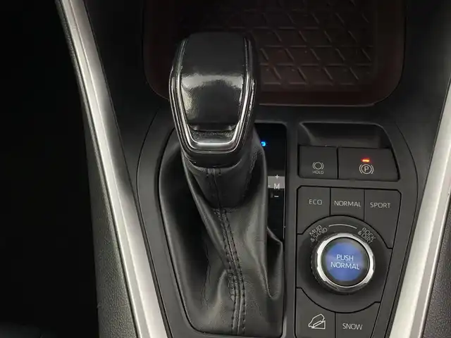 トヨタ ＲＡＶ４ G Zパッケージ 新潟県 2020(令2)年 3.1万km アティチュードブラックマイカ 純正ディスプレイオーディオ/　　FM/AM/USB/BT/バックカメラ/パワーバックドア/オートハイビーム/デジタルインナーミラー/レーダークルーズ/サンルーフ/純正アルミホイール/パワーシート/シートヒーター/ウィンカーミラー/レザーシート/４ＷＤ/ステアリングスイッチ/サイドカメラ/スマートキー/電動格納ミラー