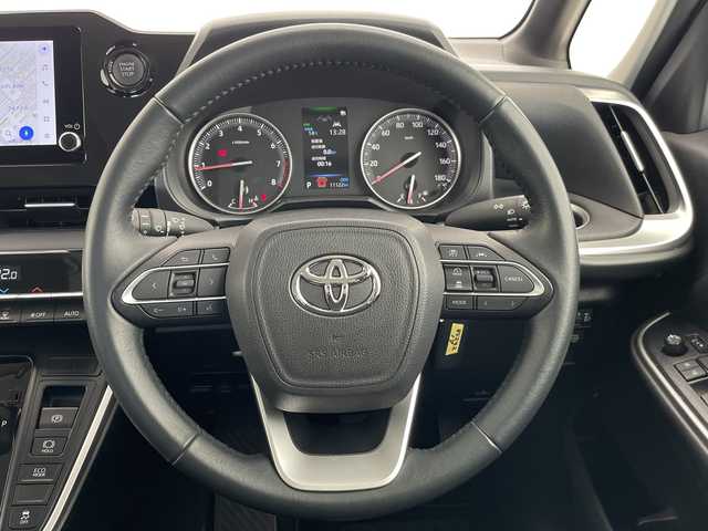 トヨタ ノア G 愛知県 2024(令6)年 1.2万km アティチュードブラックマイカ トヨタセーフティセンス/純正8型ナビ/両側パワースライドドア/レーダークルーズコントロール/コーナーセンサー/純正アルミホイール/LEDヘッドライト/オートマチックハイビーム/ドライブレコーダー/ETC/衝突軽減システム/フルセグ/CD DVD/Bluetooth/ステアリングスイッチ/スマートキー/プッシュスタート