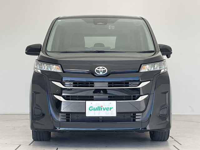 トヨタ ノア G 愛知県 2024(令6)年 1.2万km アティチュードブラックマイカ トヨタセーフティセンス/純正8型ナビ/両側パワースライドドア/レーダークルーズコントロール/コーナーセンサー/純正アルミホイール/LEDヘッドライト/オートマチックハイビーム/ドライブレコーダー/ETC/衝突軽減システム/フルセグ/CD DVD/Bluetooth/ステアリングスイッチ/スマートキー/プッシュスタート