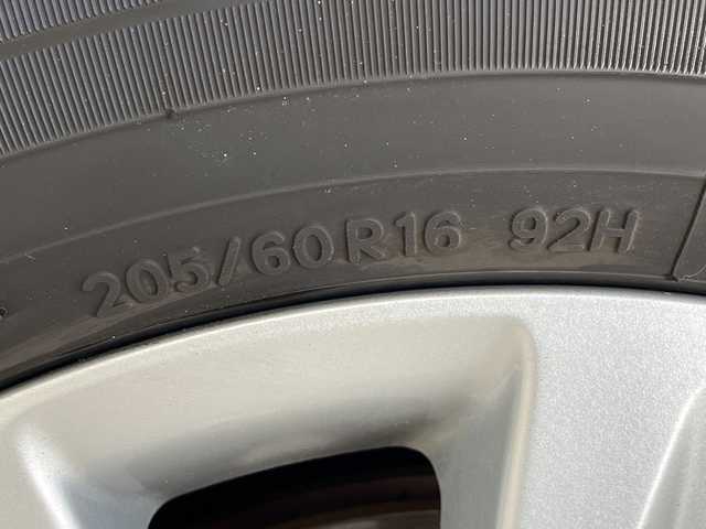 トヨタ ノア G 愛知県 2024(令6)年 1.2万km アティチュードブラックマイカ トヨタセーフティセンス/純正8型ナビ/両側パワースライドドア/レーダークルーズコントロール/コーナーセンサー/純正アルミホイール/LEDヘッドライト/オートマチックハイビーム/ドライブレコーダー/ETC/衝突軽減システム/フルセグ/CD DVD/Bluetooth/ステアリングスイッチ/スマートキー/プッシュスタート