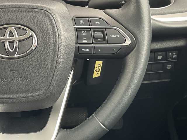 トヨタ ノア G 愛知県 2024(令6)年 1.2万km アティチュードブラックマイカ トヨタセーフティセンス/純正8型ナビ/両側パワースライドドア/レーダークルーズコントロール/コーナーセンサー/純正アルミホイール/LEDヘッドライト/オートマチックハイビーム/ドライブレコーダー/ETC/衝突軽減システム/フルセグ/CD DVD/Bluetooth/ステアリングスイッチ/スマートキー/プッシュスタート