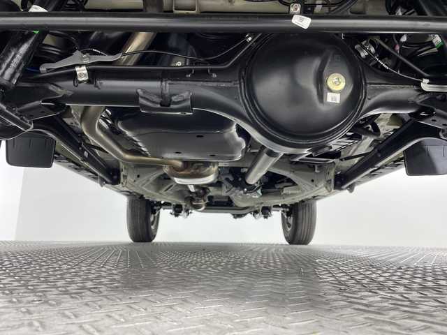 スズキ ジムニー ノマド FC 神奈川県 2025(令7)年 0.1千km ベージュⅡ 登録済未使用車/スズキセーフティサポート/4WD/シートヒーター/ダウンヒルアシストコント登録済未使用車/スズキセーフティサポート/4WD/シートヒーター/ダウンヒルアシストコンロール/革巻きステアリング/ステアリングスイッチ/Autoライト/アイドリングストップ機能/コーナーセンサー/ヘッドライトレベライザー/ヘッドライトウォッシャー/LEDヘッドライト/フォグランプ/電動格納ミラー/ウィンカーミラー/背面タイヤ/純正15インチアルミホイール