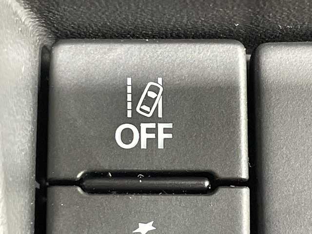 スズキ ジムニー ノマド FC 神奈川県 2025(令7)年 0.1千km ベージュⅡ 登録済未使用車/スズキセーフティサポート/4WD/シートヒーター/ダウンヒルアシストコント登録済未使用車/スズキセーフティサポート/4WD/シートヒーター/ダウンヒルアシストコンロール/革巻きステアリング/ステアリングスイッチ/Autoライト/アイドリングストップ機能/コーナーセンサー/ヘッドライトレベライザー/ヘッドライトウォッシャー/LEDヘッドライト/フォグランプ/電動格納ミラー/ウィンカーミラー/背面タイヤ/純正15インチアルミホイール