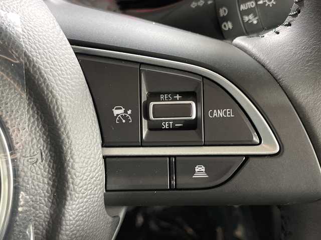 スズキ ジムニー ノマド FC 神奈川県 2025(令7)年 0.1千km ベージュⅡ 登録済未使用車/スズキセーフティサポート/4WD/シートヒーター/ダウンヒルアシストコント登録済未使用車/スズキセーフティサポート/4WD/シートヒーター/ダウンヒルアシストコンロール/革巻きステアリング/ステアリングスイッチ/Autoライト/アイドリングストップ機能/コーナーセンサー/ヘッドライトレベライザー/ヘッドライトウォッシャー/LEDヘッドライト/フォグランプ/電動格納ミラー/ウィンカーミラー/背面タイヤ/純正15インチアルミホイール