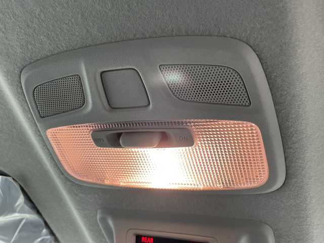 スズキ ジムニー ノマド FC 神奈川県 2025(令7)年 0.1千km ベージュⅡ 登録済未使用車/スズキセーフティサポート/4WD/シートヒーター/ダウンヒルアシストコント登録済未使用車/スズキセーフティサポート/4WD/シートヒーター/ダウンヒルアシストコンロール/革巻きステアリング/ステアリングスイッチ/Autoライト/アイドリングストップ機能/コーナーセンサー/ヘッドライトレベライザー/ヘッドライトウォッシャー/LEDヘッドライト/フォグランプ/電動格納ミラー/ウィンカーミラー/背面タイヤ/純正15インチアルミホイール