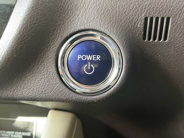 レクサス ＲＸ 450h バージョンL 山形県 2019(平31)年 5.9万km ソニッククォーツ ・モデリスタエアロ（フロント、サイド、リア）/・サンルーフ/・リアエンターテイメントシステム/・４WD/・純正ナビ/フルセグ/CDDVDブルーレイ/Bluetooth/・全方位カメラ/・社外前後ドラレコ/・ビルトインETC2.0/・MTモード付きAT/・レーダークルーズコントロール/・レーンキープアシスト/・プリクラッシュセーフティ/・ブラインドスポットモニター/・前後クリアランスソナー/・ヘッドアップディスプレイ/・前席パワーシート（メモリー付き）、シートベンチレーション/・全席シートヒーター/・ステアリングヒーター/・電動テレスコピック、オートスライドアウェイ/・パワーバックドア/・電動格納セカンドシート/・置くだけ充電/・シーケンシャルウィンカー/・20インチ純正AW/・18インチ純正AW＋スタッドレスタイヤ車載/・純正マット/・カードキー1枚