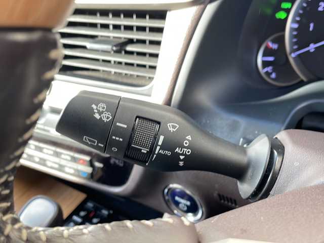 レクサス ＲＸ 450h バージョンL 山形県 2019(平31)年 5.9万km ソニッククォーツ ・モデリスタエアロ（フロント、サイド、リア）/・サンルーフ/・リアエンターテイメントシステム/・４WD/・純正ナビ/フルセグ/CDDVDブルーレイ/Bluetooth/・全方位カメラ/・社外前後ドラレコ/・ビルトインETC2.0/・MTモード付きAT/・レーダークルーズコントロール/・レーンキープアシスト/・プリクラッシュセーフティ/・ブラインドスポットモニター/・前後クリアランスソナー/・ヘッドアップディスプレイ/・前席パワーシート（メモリー付き）、シートベンチレーション/・全席シートヒーター/・ステアリングヒーター/・電動テレスコピック、オートスライドアウェイ/・パワーバックドア/・電動格納セカンドシート/・置くだけ充電/・シーケンシャルウィンカー/・20インチ純正AW/・18インチ純正AW＋スタッドレスタイヤ車載/・純正マット/・カードキー1枚