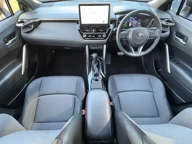 トヨタ カローラ クロス ハイブリッド Z 滋賀県 2024(令6)年 0.6万km アティチュードブラックマイカ 純正10.5インチナビ/【Bluetooth/USB//フルセグ/AppleCarplay/AndroidAuto】/全方位カメラ/パワーバックドア/LEDヘッドライト/追従クルーズコントロール/パワーシート/BSM/ハーフレザーシート/シートヒーター/クリアランスソナー/電子パーキング/ドライブレコーダー/ビルトインETC