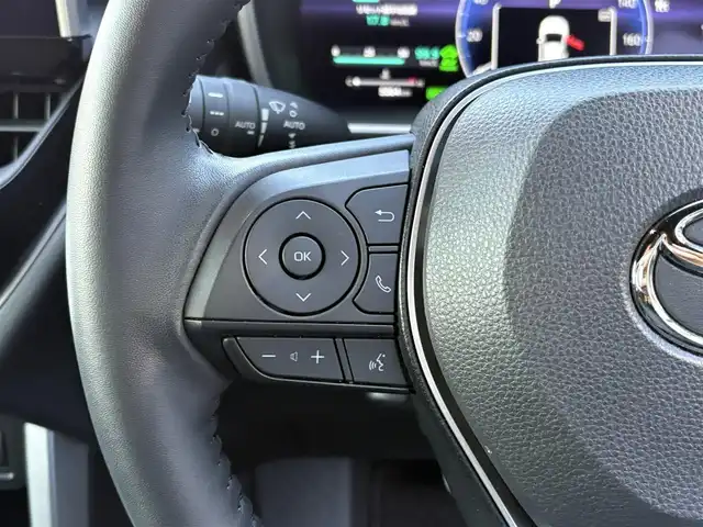 トヨタ カローラ クロス ハイブリッド Z 滋賀県 2024(令6)年 0.6万km アティチュードブラックマイカ 純正10.5インチナビ/【Bluetooth/USB//フルセグ/AppleCarplay/AndroidAuto】/全方位カメラ/パワーバックドア/LEDヘッドライト/追従クルーズコントロール/パワーシート/BSM/ハーフレザーシート/シートヒーター/クリアランスソナー/電子パーキング/ドライブレコーダー/ビルトインETC