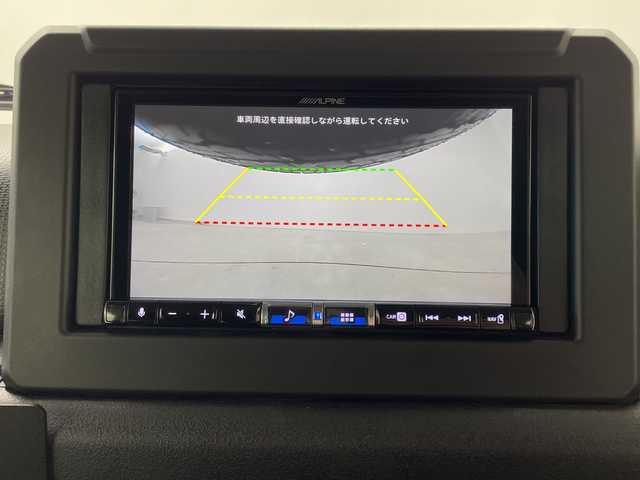 スズキ ジムニー シエラ JC 鹿児島県 2023(令5)年 1.2万km ジャングルグリーン 社外ディスプレイオーディオ/（Apple Car PLay/AndroidAuto）　/クルーズコントロール　/ダウンヒルアシストコントロール　/前席シートヒーター　/電動格納ミラー　/純正フロアマット　/社外アームレスト　/ＥＴＣ　/ミラーヒーター　/衝突軽減ブレーキ