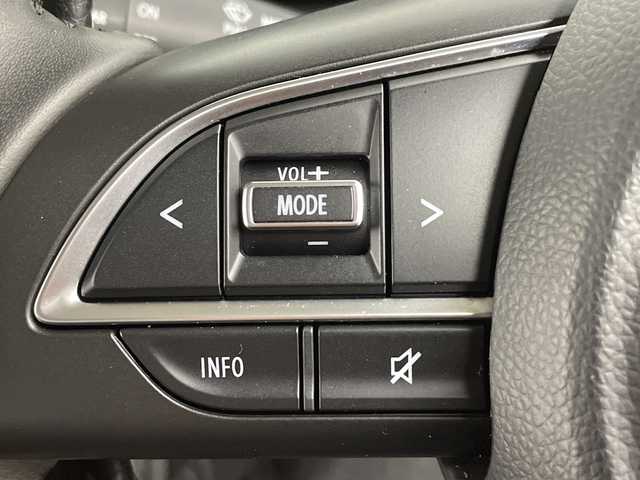 スズキ ジムニー シエラ JC 鹿児島県 2023(令5)年 1.2万km ジャングルグリーン 社外ディスプレイオーディオ/（Apple Car PLay/AndroidAuto）　/クルーズコントロール　/ダウンヒルアシストコントロール　/前席シートヒーター　/電動格納ミラー　/純正フロアマット　/社外アームレスト　/ＥＴＣ　/ミラーヒーター　/衝突軽減ブレーキ