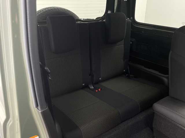 スズキ ジムニー シエラ JC 鹿児島県 2023(令5)年 1.2万km ジャングルグリーン 社外ディスプレイオーディオ/（Apple Car PLay/AndroidAuto）　/クルーズコントロール　/ダウンヒルアシストコントロール　/前席シートヒーター　/電動格納ミラー　/純正フロアマット　/社外アームレスト　/ＥＴＣ　/ミラーヒーター　/衝突軽減ブレーキ