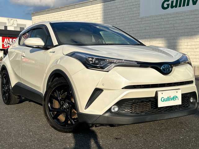 トヨタ Ｃ－ＨＲ G モード ネロ 千葉県 2019(平31)年 13.8万km ホワイトパールクリスタルシャイン トヨタセーフティセンス/・衝突軽減装置/・レーンキープアシスト/・ブラインドスポットモニター/・クリアランスソナー/純正SDナビゲーション/【Bluetooth・フルセグTV・CD・DVD・SD】/バックカメラ/エンジンプッシュスタート/・スマートキー/・スペアキー/LEDヘッドライト/・オートライト/・オートハイビーム/・フォグランプ/純正リアスポイラー/ステアリングリモコン/・レーダークルーズコントロール/ビルトインETC/前席シートヒーター/前方ドライブレコーダー/横滑り防止装置/社外フロアマット/荷室純正マット/記録薄