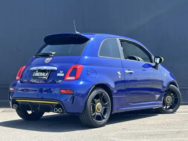 アバルト ５９５ ピスタ 茨城県 2020(令2)年 2.6万km 青 レコードモンツァマフラー/純正サベルト製シート/純正ディスプレイオーディオ/AppleCarPlay/バックカメラ/ETC/純正17インチAW/パドルシフト/キセノンヘッドライト/スポーツモード/取扱説明書/保証書/スペアキー