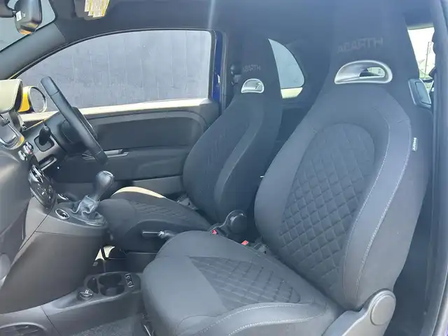 アバルト ５９５ ピスタ 茨城県 2020(令2)年 2.6万km 青 レコードモンツァマフラー/純正サベルト製シート/純正ディスプレイオーディオ/AppleCarPlay/バックカメラ/ETC/純正17インチAW/パドルシフト/キセノンヘッドライト/スポーツモード/取扱説明書/保証書/スペアキー