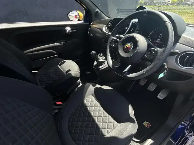 アバルト ５９５ ピスタ 茨城県 2020(令2)年 2.6万km 青 レコードモンツァマフラー/純正サベルト製シート/純正ディスプレイオーディオ/AppleCarPlay/バックカメラ/ETC/純正17インチAW/パドルシフト/キセノンヘッドライト/スポーツモード/取扱説明書/保証書/スペアキー